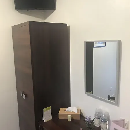 Отель Les Iris