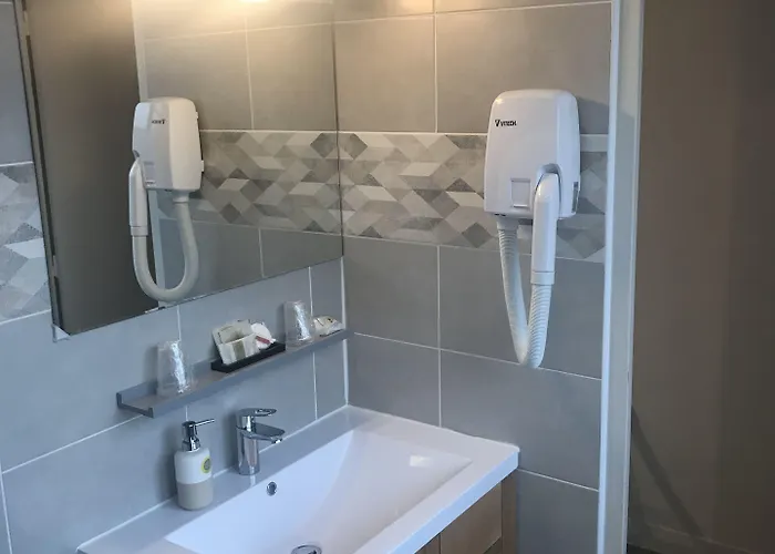 Les Iris ホテル レ・ザンドリ