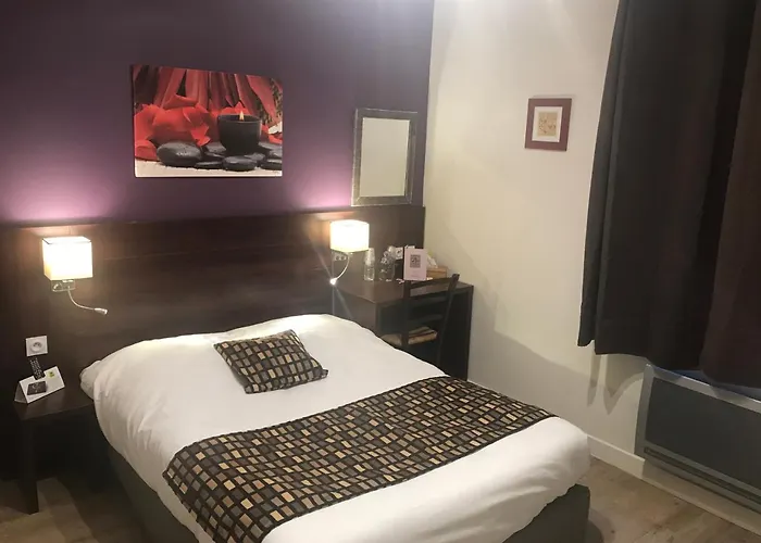 Les Iris 2* レ・ザンドリ